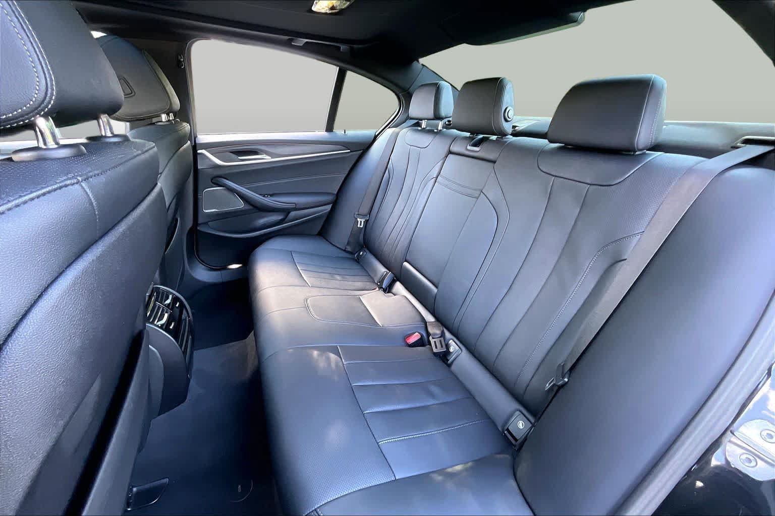 Used 2023 BMW 530i xDrive w/ Premium Package AWD/4WD image 20
