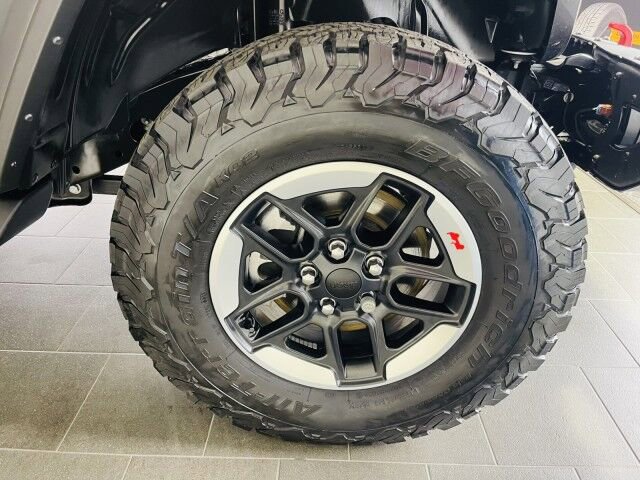 Used 2022 Jeep Wrangler Unlimited Rubicon w/ Steel Bumper Group AWD/4WD image 38