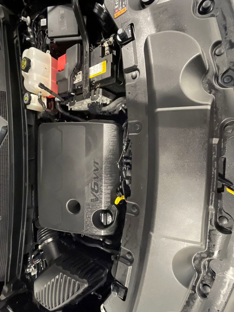 Used 2023 Chevrolet Traverse LS w/ Midnight/Sport Edition image 40