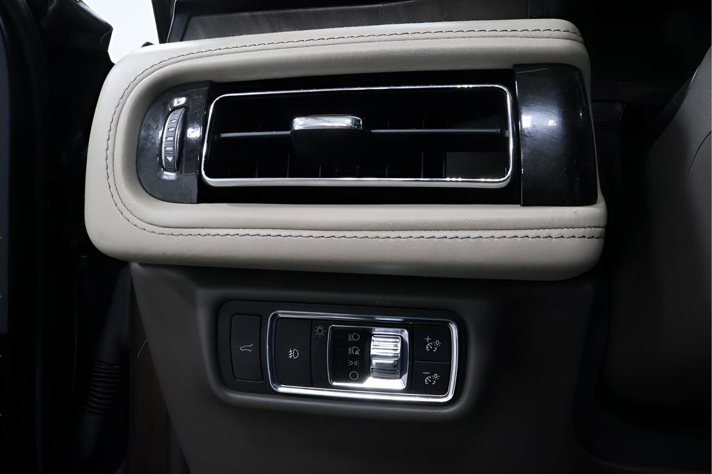 Used 2020 Lincoln Aviator Reserve w/ Elements Package Plus image 19
