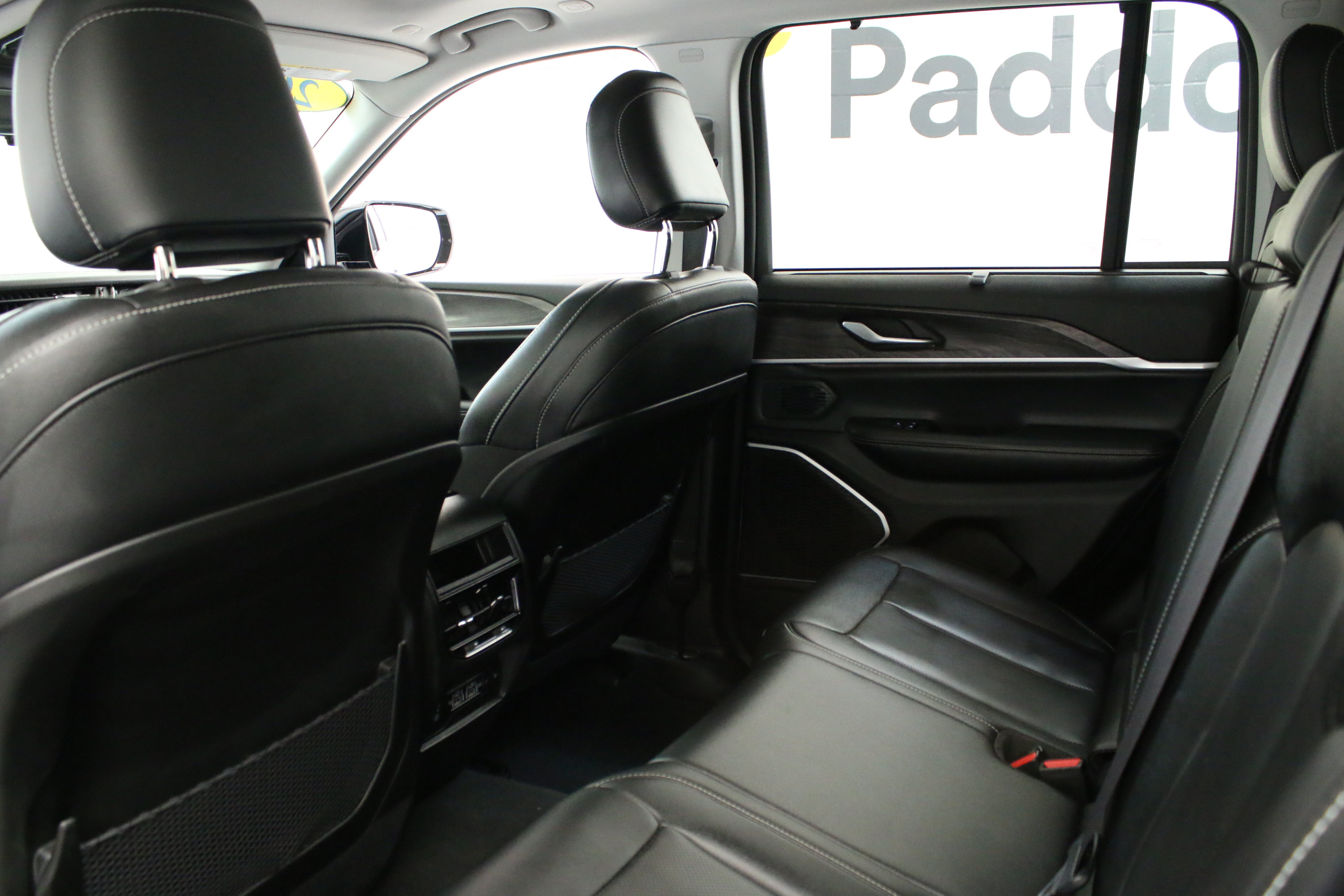Used 2023 Jeep Grand Cherokee 30th Anniversary AWD/4WD image 29
