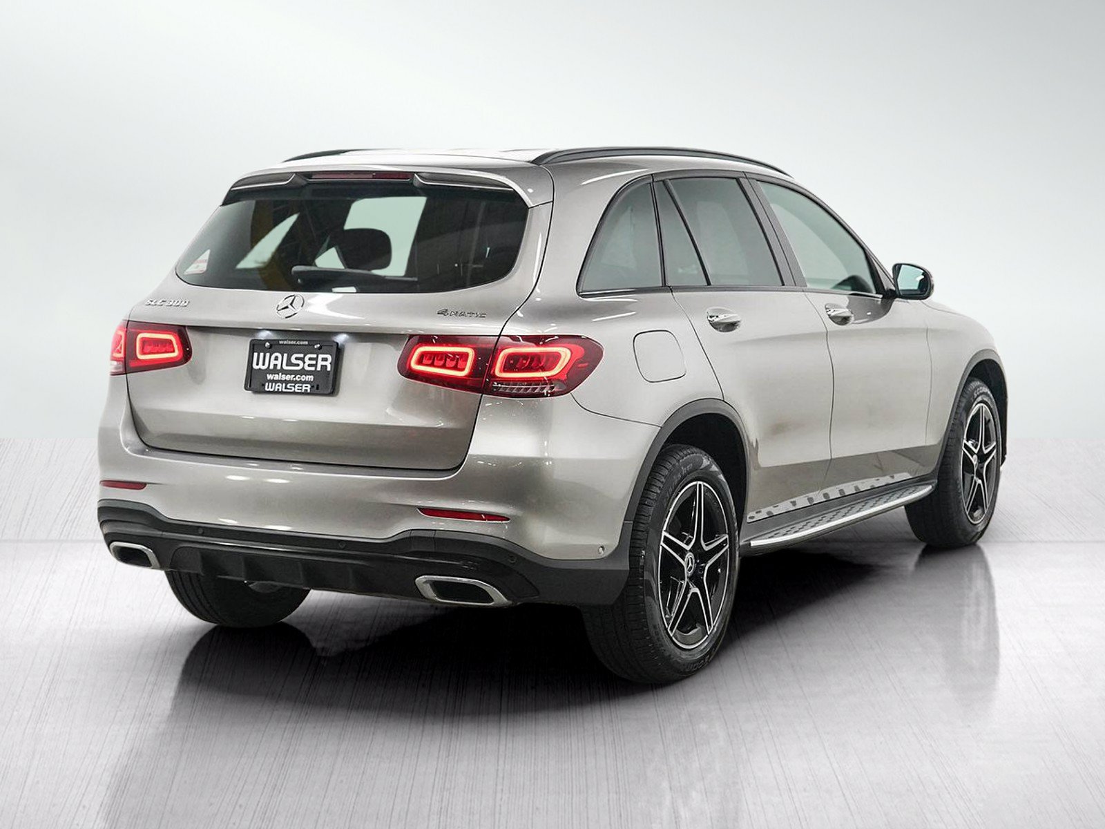 Used 2021 Mercedes-Benz GLC 300 4MATIC image 5