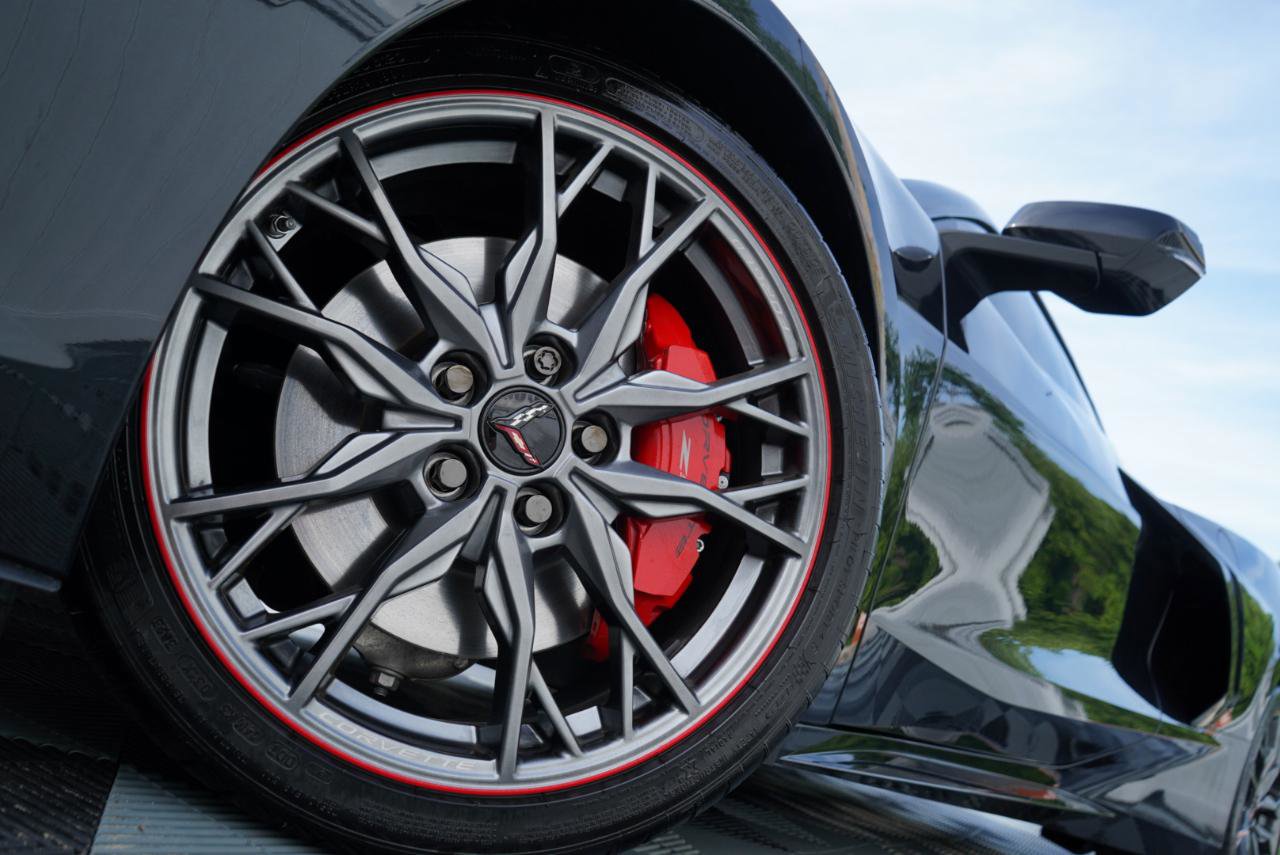 Used 2024 Chevrolet Corvette Stingray Preferred Cpe w/ Z51 Performance Package RWD image 92