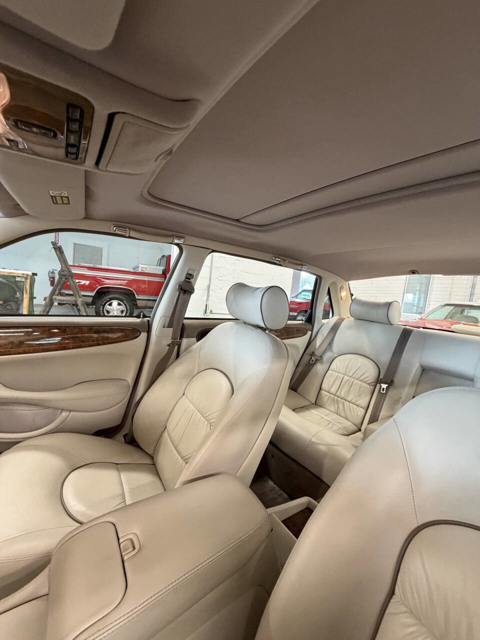 Used 2001 Jaguar XJ Vanden Plas image 13