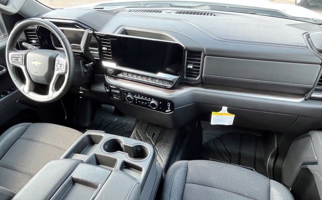 Used 2025 Chevrolet Silverado 1500 LT RWD image 17