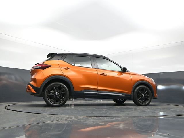 Used 2022 Nissan Kicks SR w/ Premium Package FWD image 29