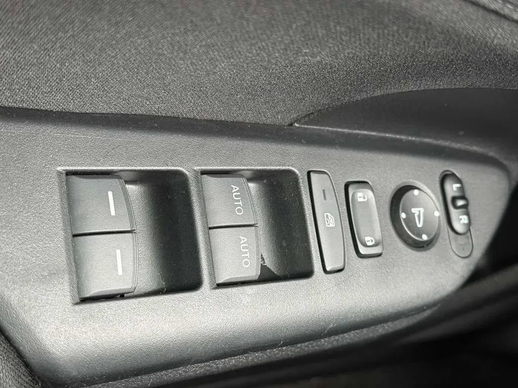 Used 2018 Honda Civic EX image 18