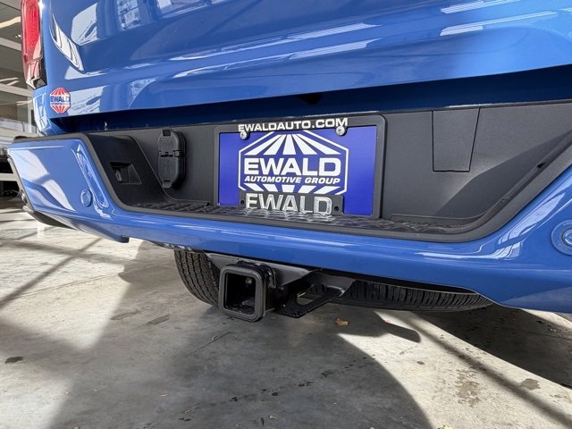 New 2026 GMC Canyon Elevation w/ Convenience Package image 7