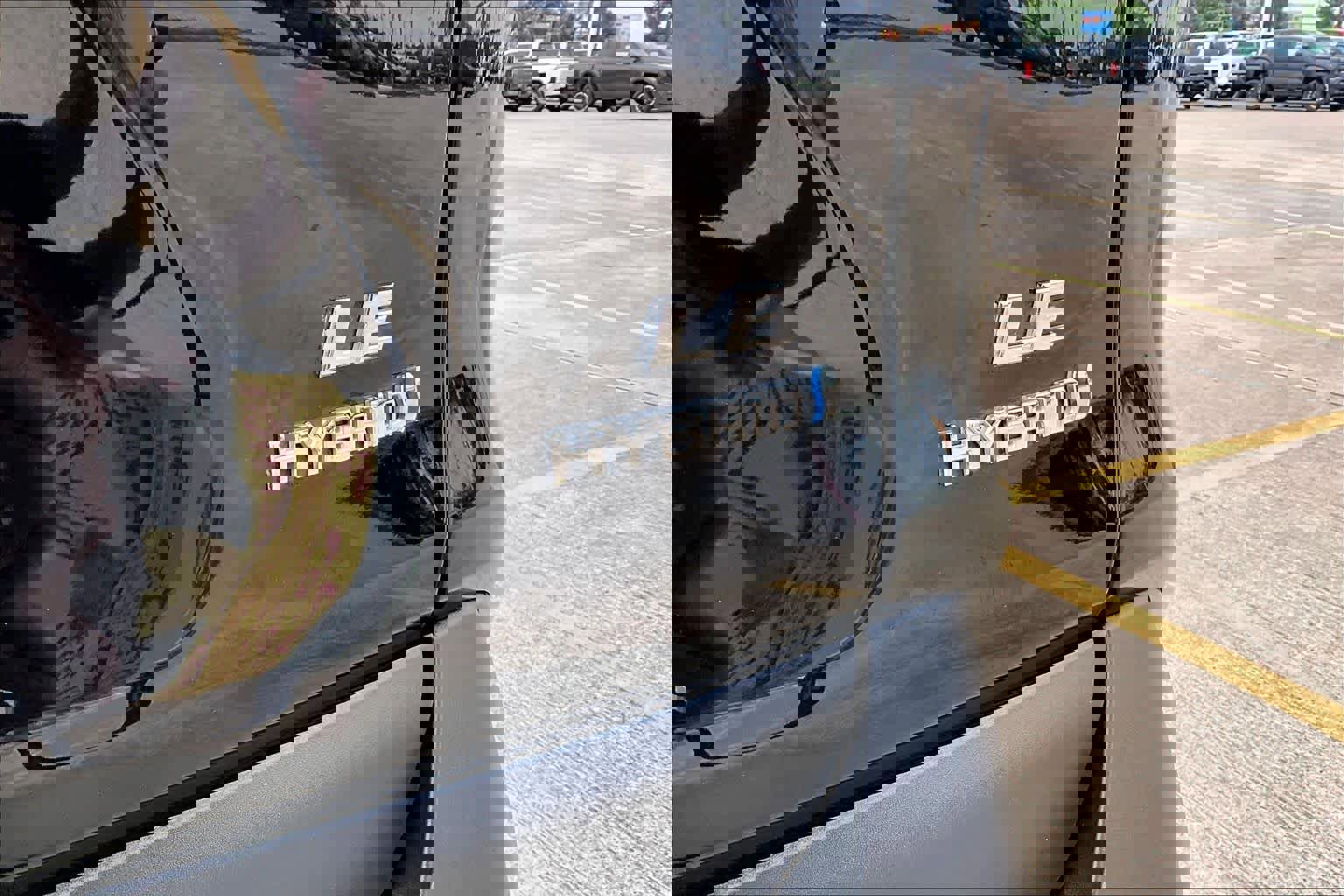 Certified 2024 Toyota RAV4 LE AWD/4WD image 10