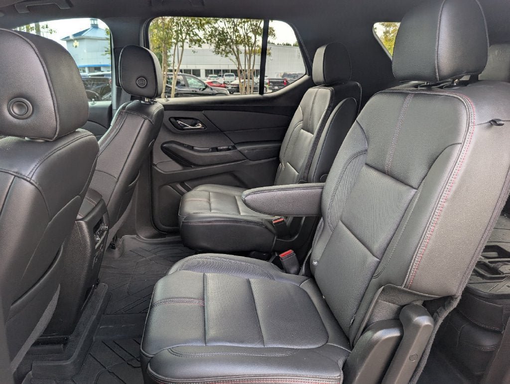 Used 2023 Chevrolet Traverse RS w/ LPO, Floor Liner Package FWD image 34