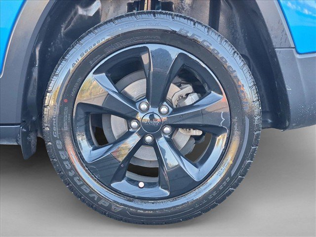 Used 2018 Jeep Cherokee Latitude w/ Altitude Package FWD image 22