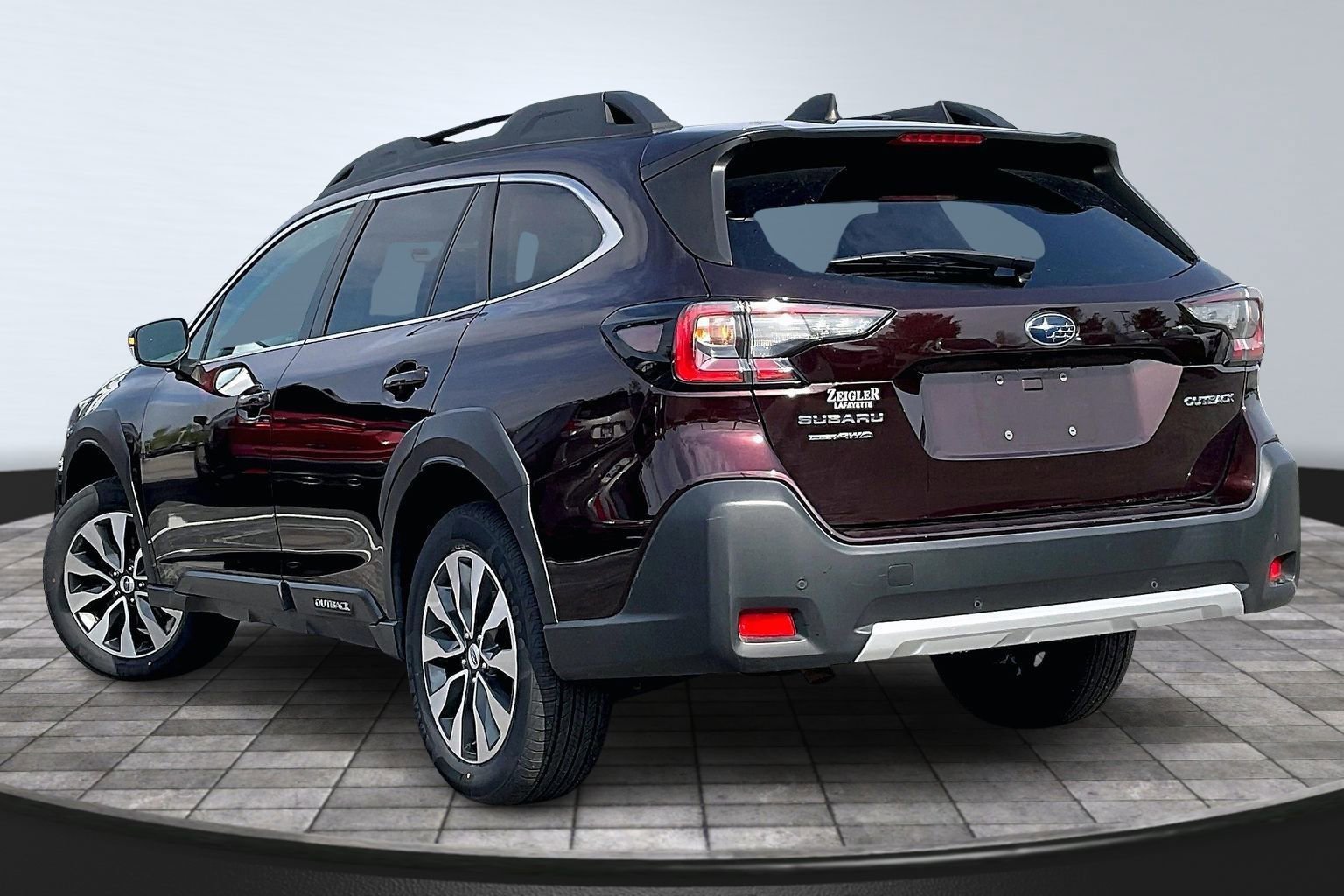 Used 2023 Subaru Outback Limited AWD/4WD image 10