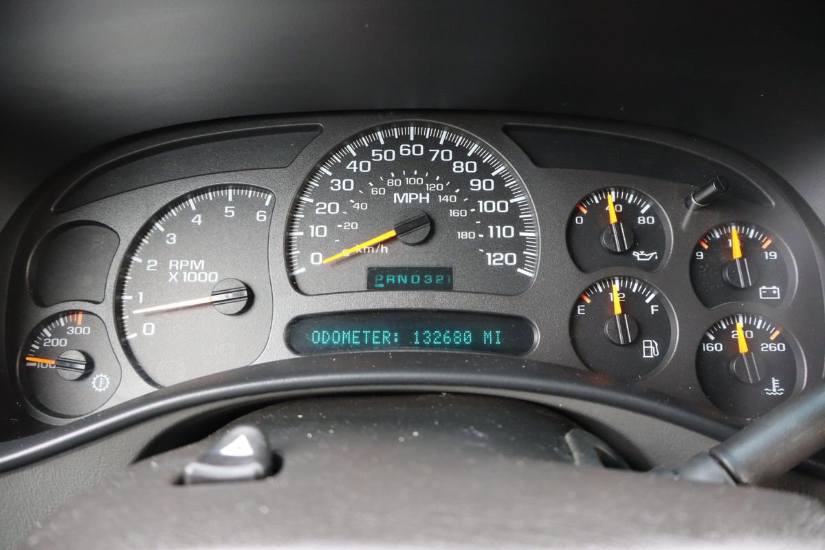 Used 2003 Chevrolet Suburban 2500 LT w/ LT Preferred Equipment Group image 39