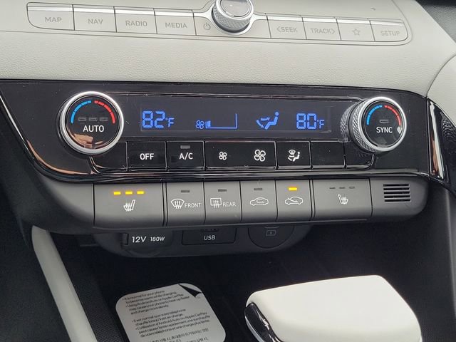 Used 2026 Hyundai Elantra Limited image 11