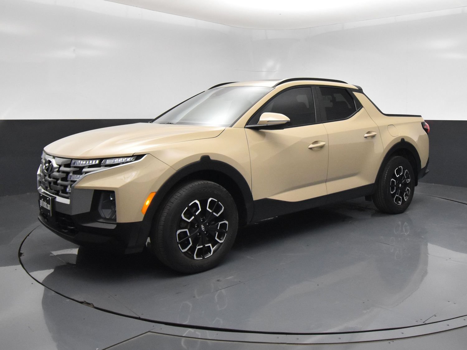 Used 2023 Hyundai Santa Cruz SEL Premium AWD/4WD image 2