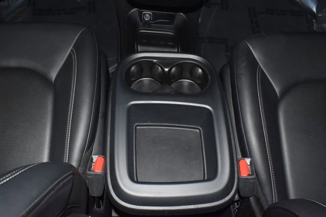 Certified 2025 Chrysler Pacifica Select image 23