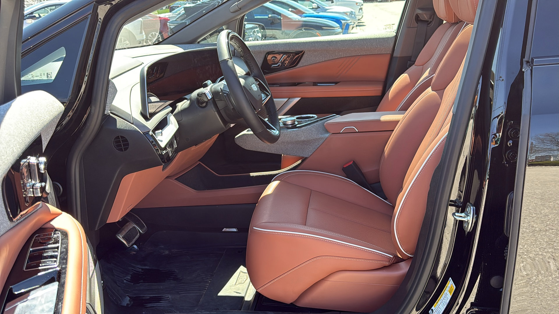 New 2026 Cadillac Optiq Sport 2 w/ LPO, Floor Liner Package AWD/4WD image 8