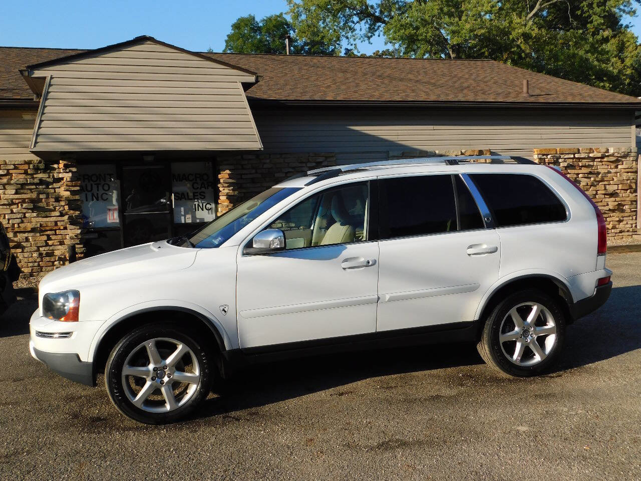 Used 2009 Volvo XC90 V8 R-Design image 5