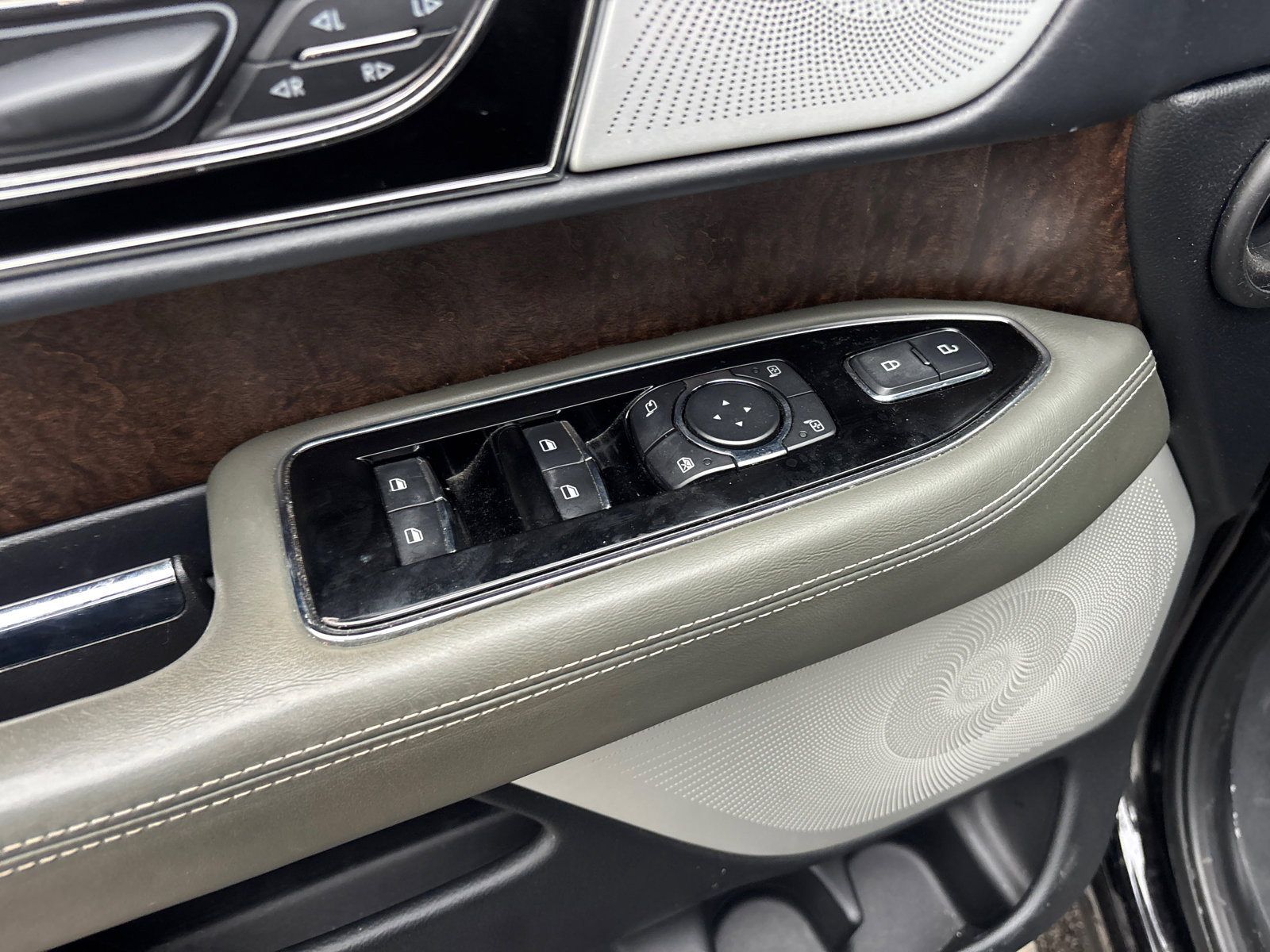 Certified 2022 Lincoln Navigator Black Label image 13