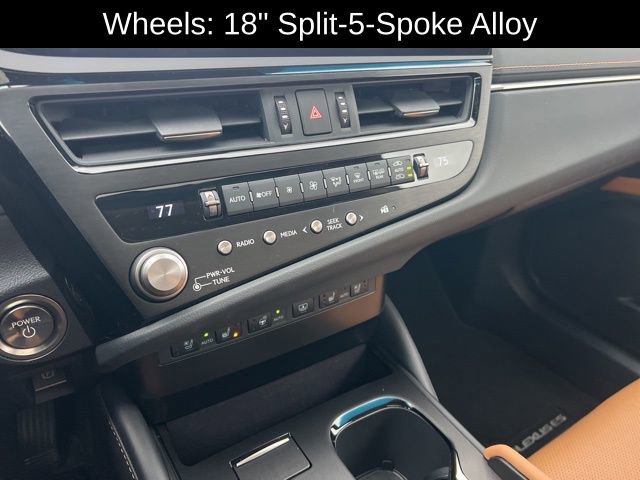 Used 2025 Lexus ES 300h Ultra Luxury image 18