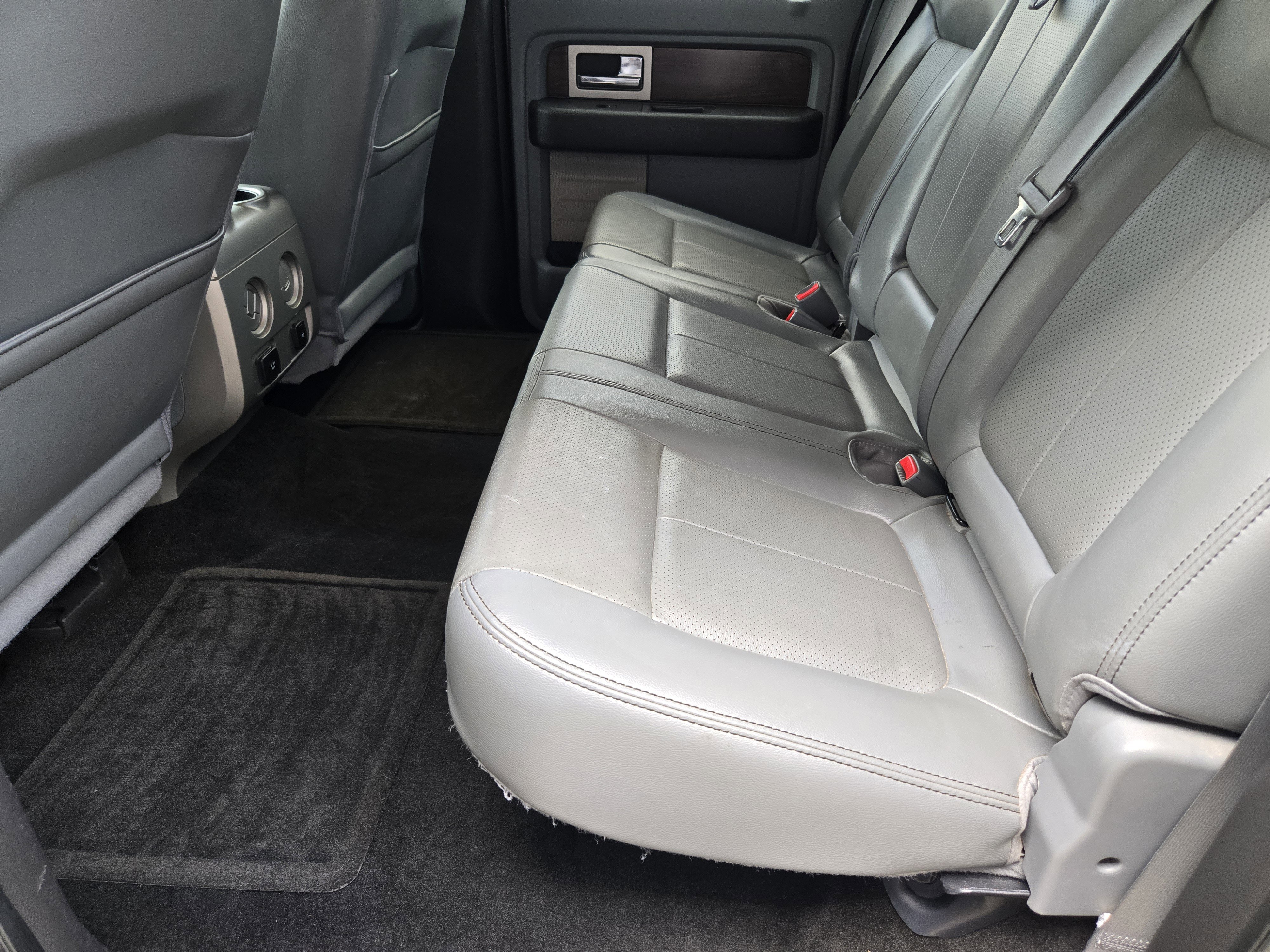 Used 2013 Ford F150 Lariat w/ Luxury Equipment Group image 22