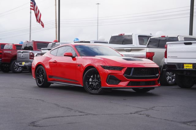 Used 2025 Ford Mustang GT image 2