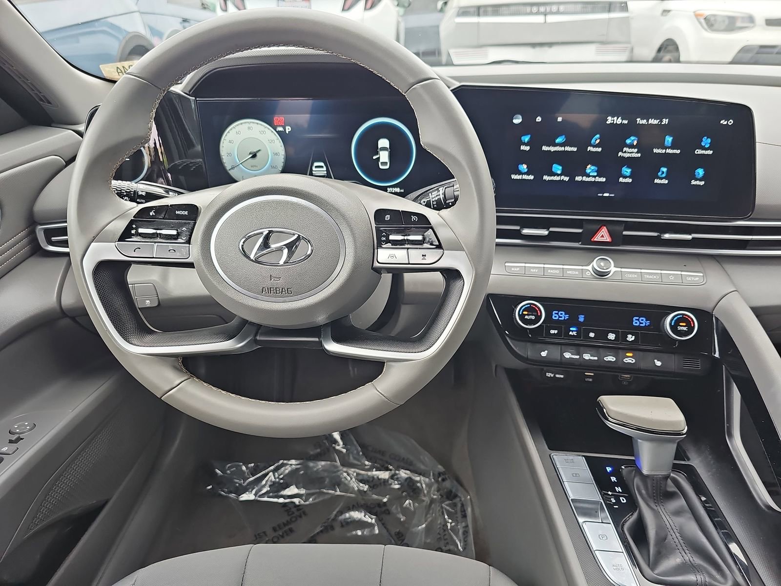 Certified 2023 Hyundai Elantra SEL w/ Convenience Package image 15