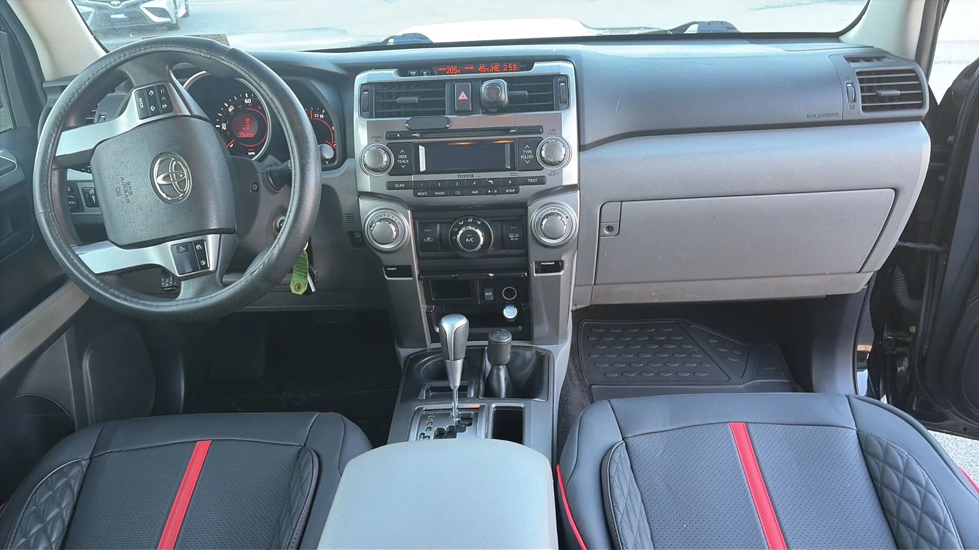 Used 2011 Toyota 4Runner SR5 image 29