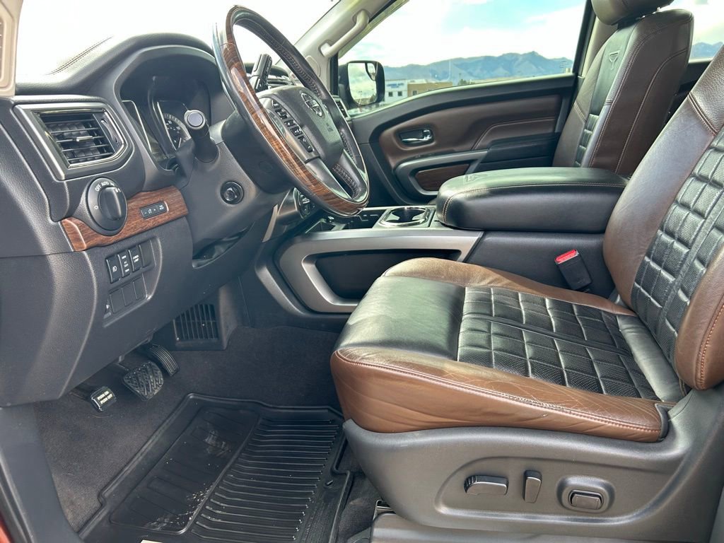 Used 2017 Nissan Titan Platinum Reserve image 23
