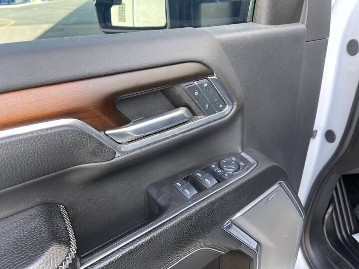 Used 2024 GMC Sierra 3500 Denali w/ Technology Package AWD/4WD image 31