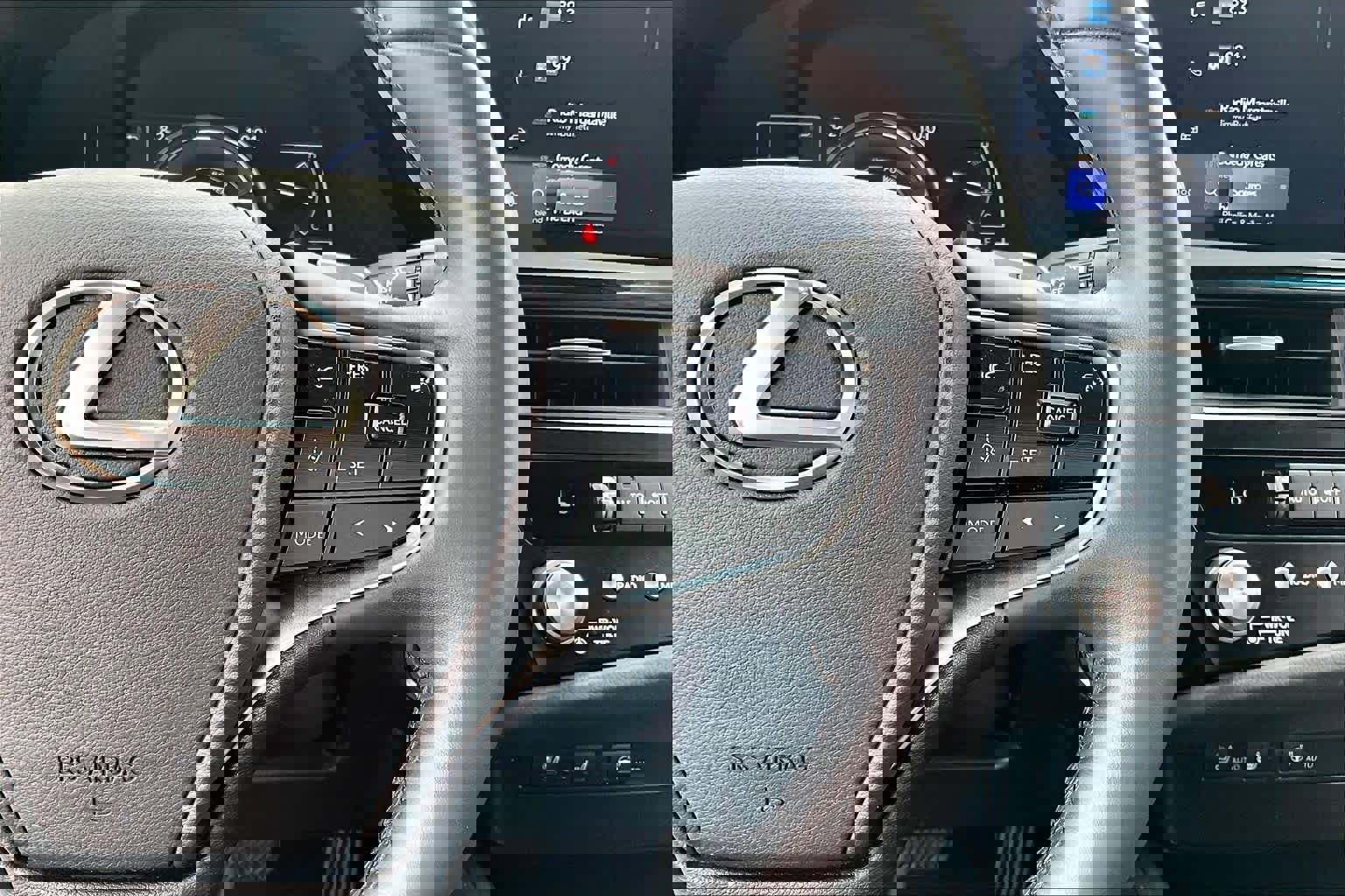 Used 2024 Lexus ES 300h w/ Premium Package image 21