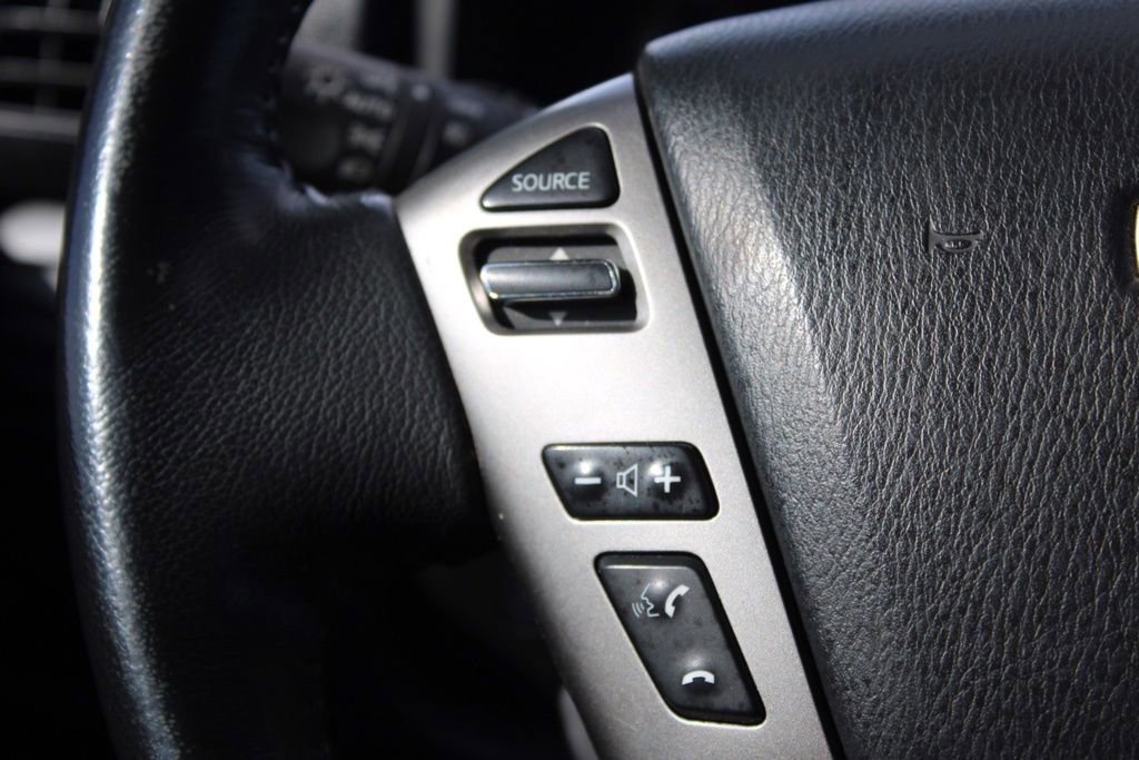 Used 2013 Nissan Titan SL w/ Moonroof Pkg image 30