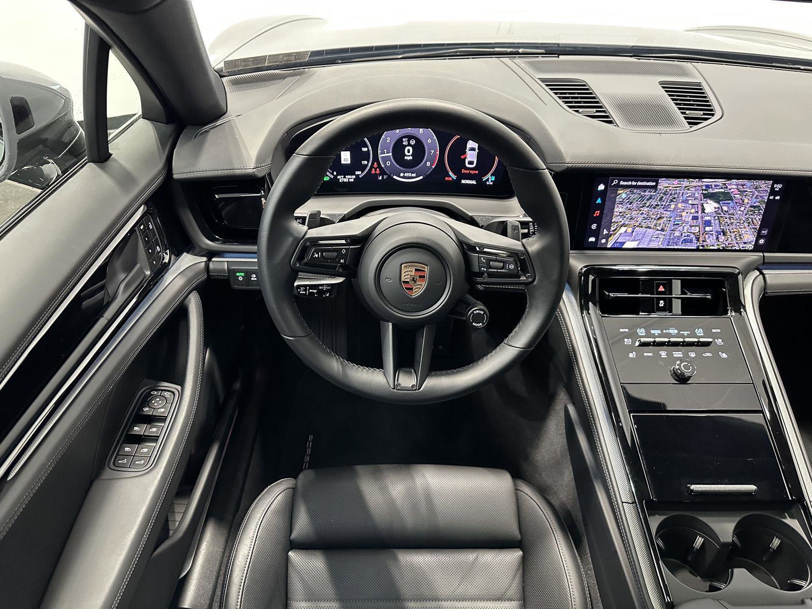 Used 2025 Porsche Panamera 4 image 25
