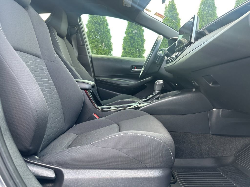 Certified 2025 Toyota Corolla SE FWD image 27