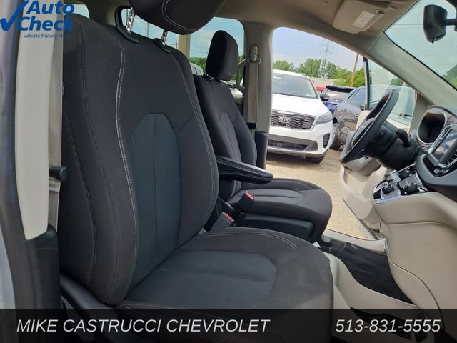 Used 2023 Chrysler Voyager LX FWD image 32