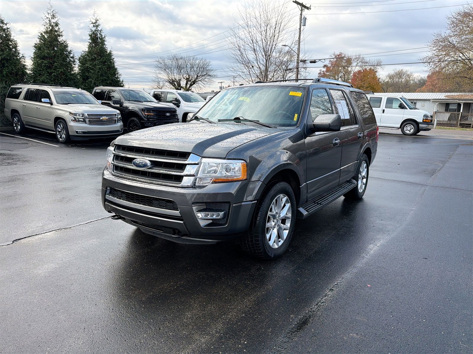 Used 2017 Ford Expedition Limited image 4