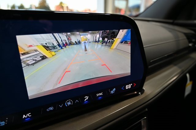 New 2026 Chevrolet Traverse LT w/ LPO, Floor Liner Package image 17