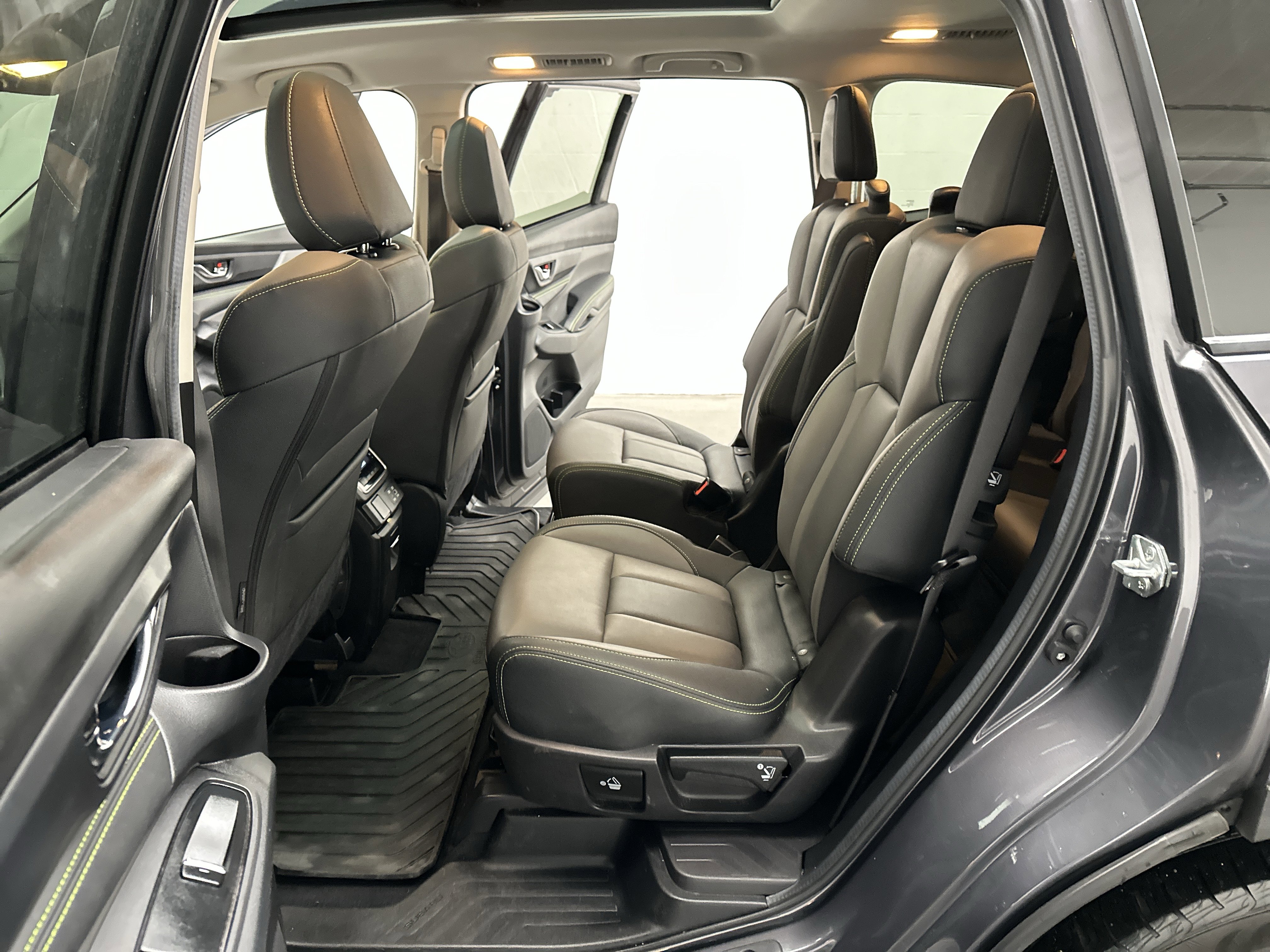 Used 2024 Subaru Ascent Onyx Edition image 22