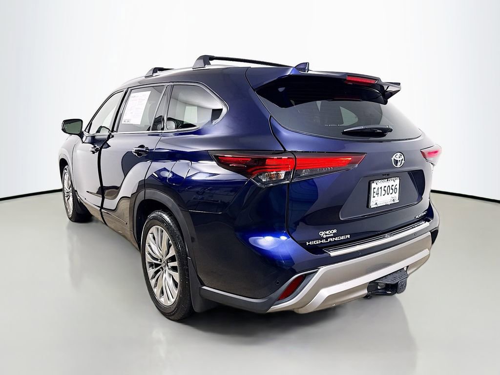 Certified 2026 Toyota Highlander Platinum AWD/4WD image 5