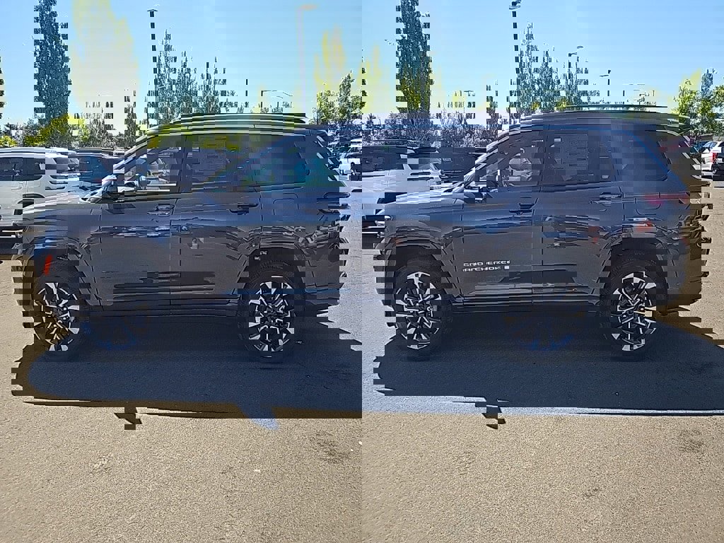 New 2025 Jeep Grand Cherokee L Overland w/ Advanced Protech Group III image 2