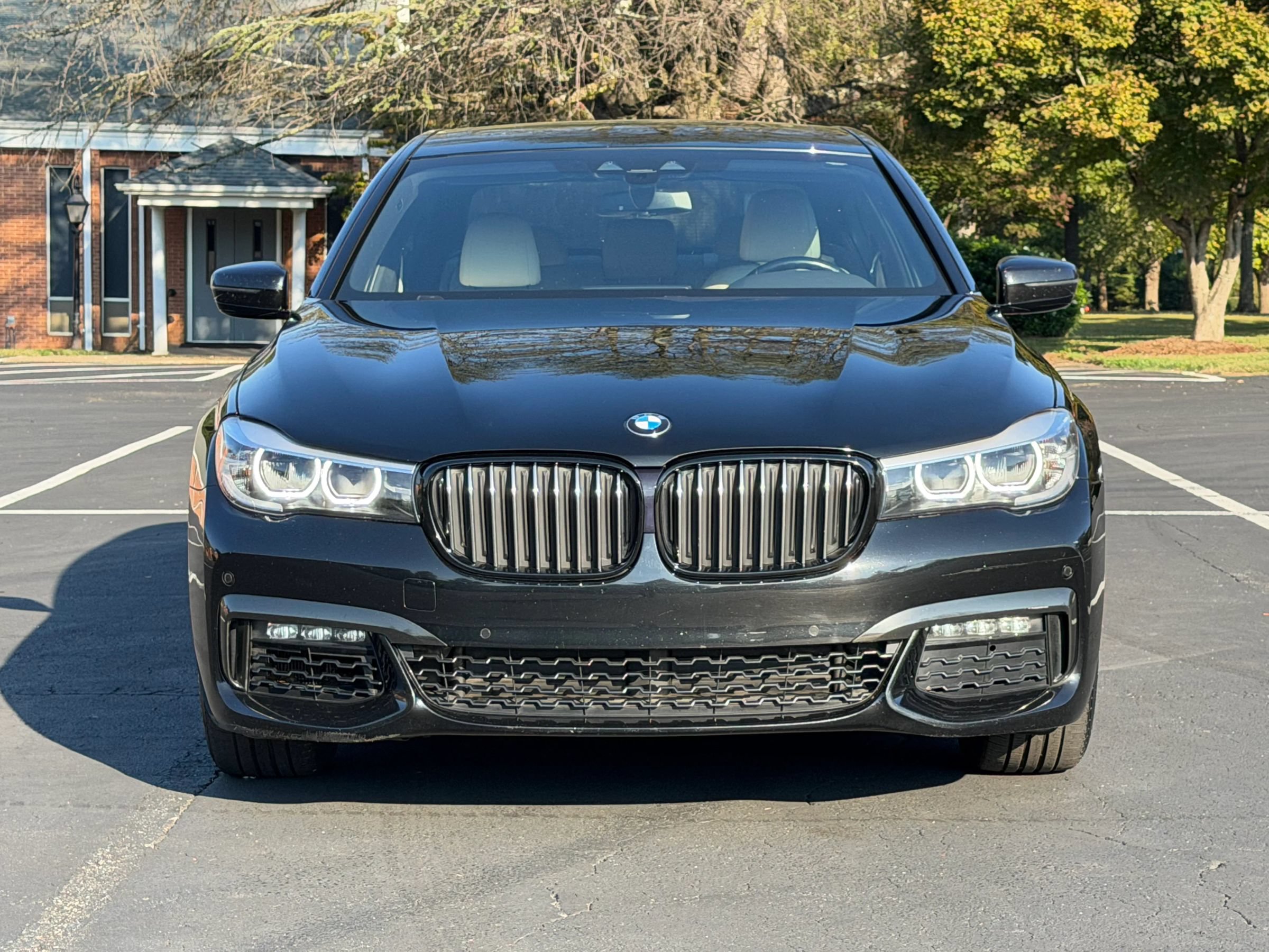 Used 2019 BMW 740i xDrive w/ M Sport Package AWD/4WD image 3