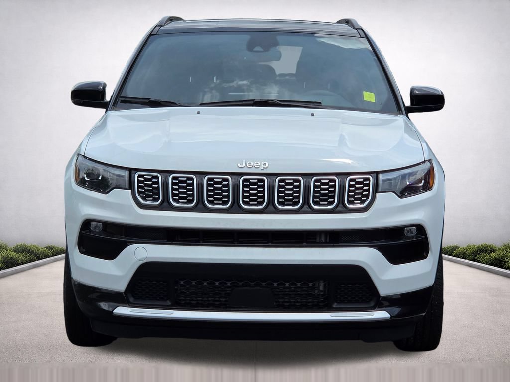 Used 2024 Jeep Compass Limited w/ Elite Group AWD/4WD image 2