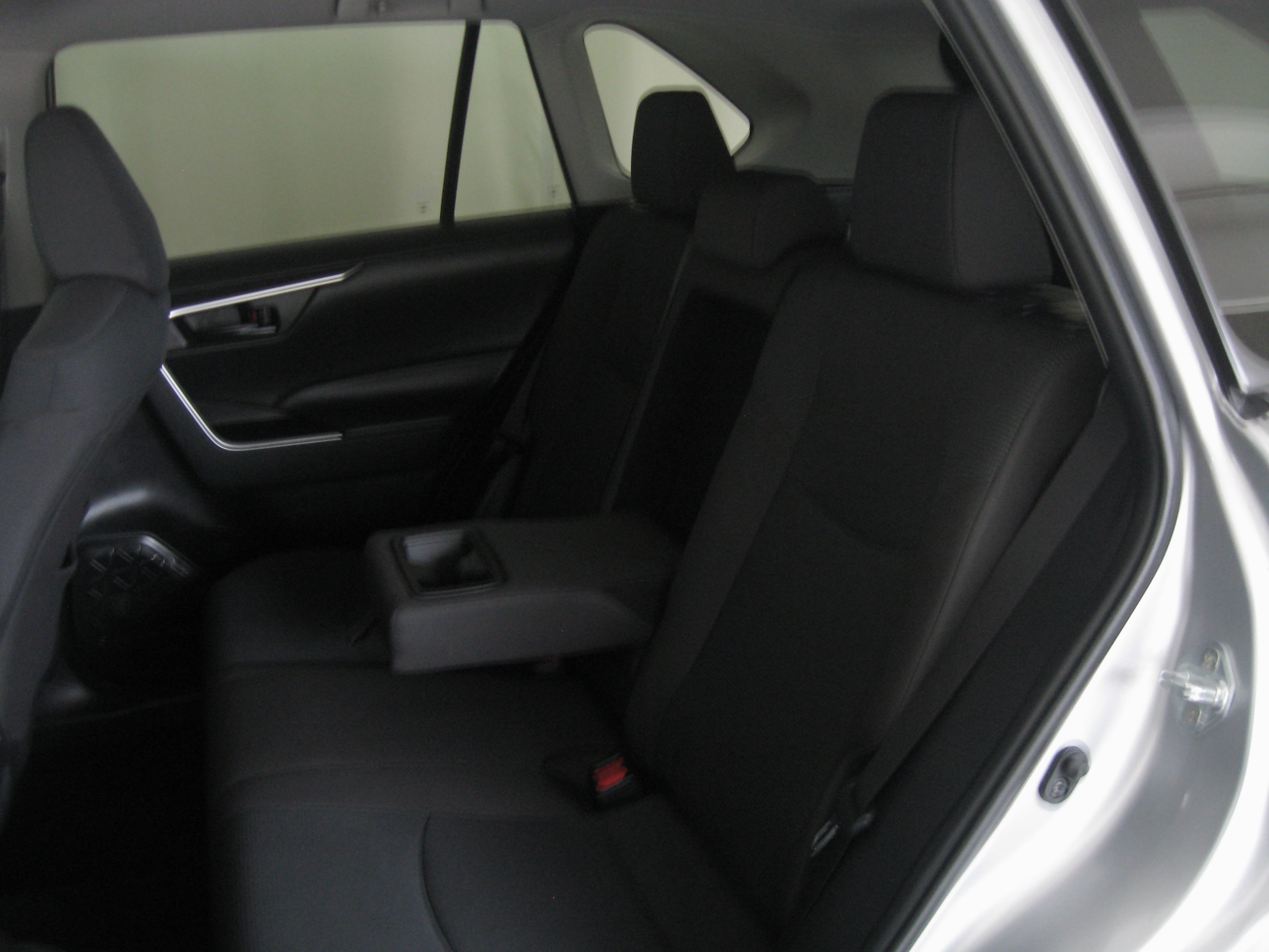 Used 2024 Toyota RAV4 LE image 8