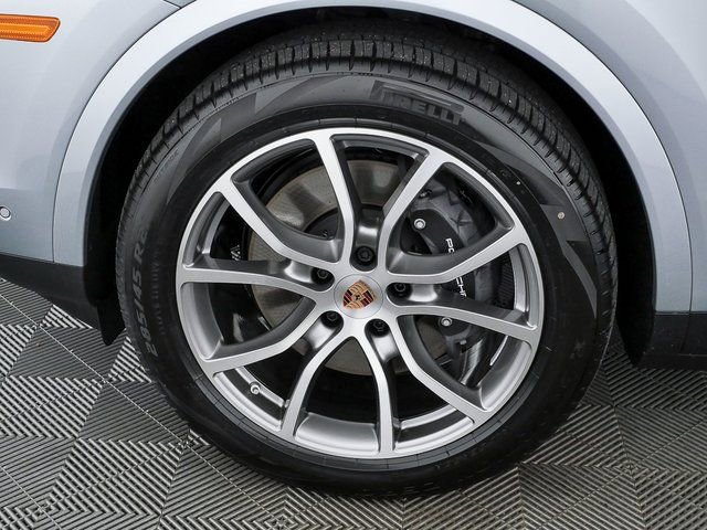 New 2026 Porsche Cayenne image 40