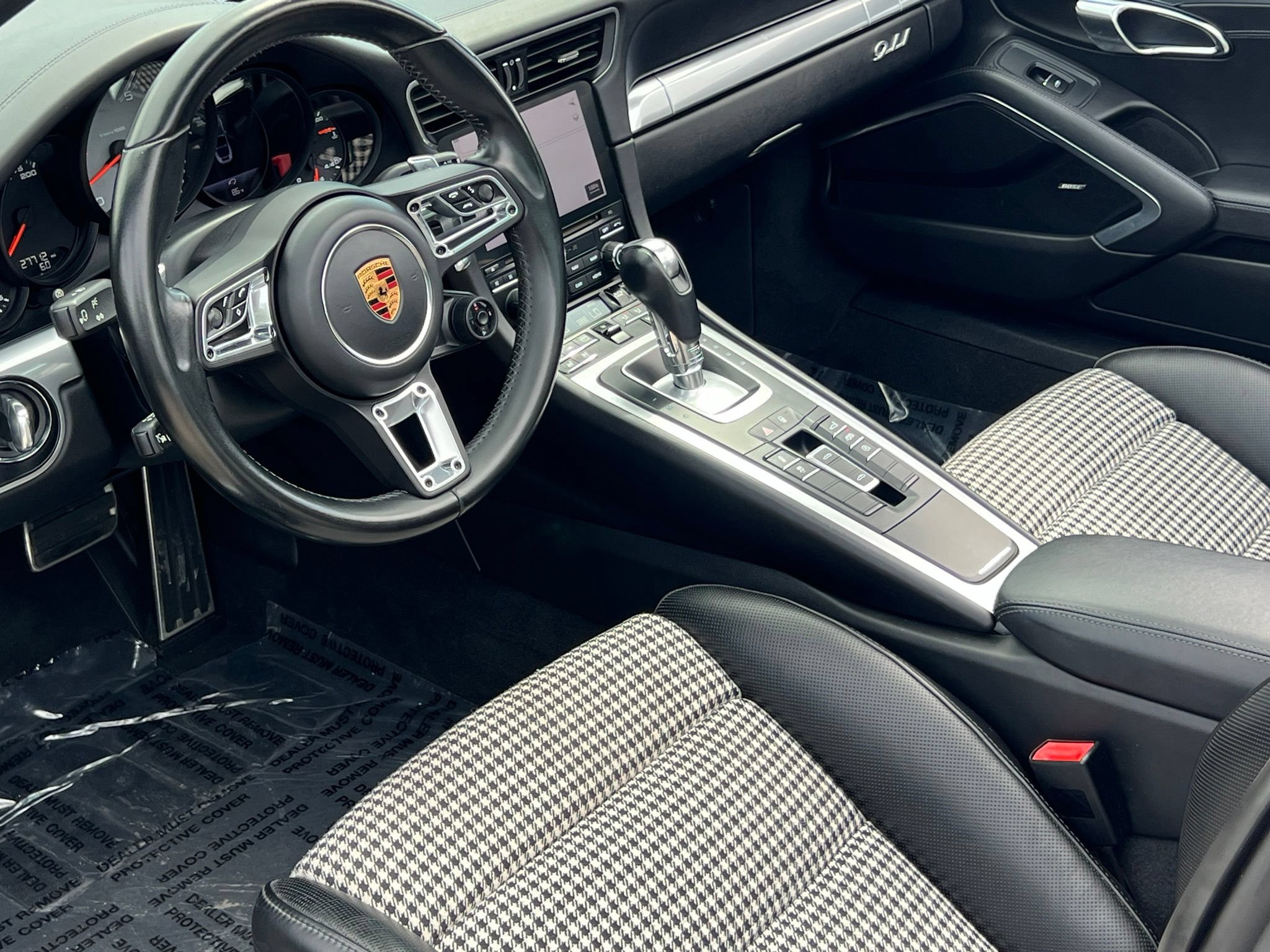 Used 2017 Porsche 911 Targa 4S w/ Sport Package AWD/4WD image 2