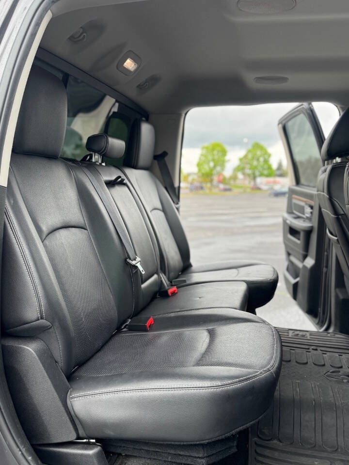 Used 2016 RAM 1500 Laramie w/ Convenience Group image 7