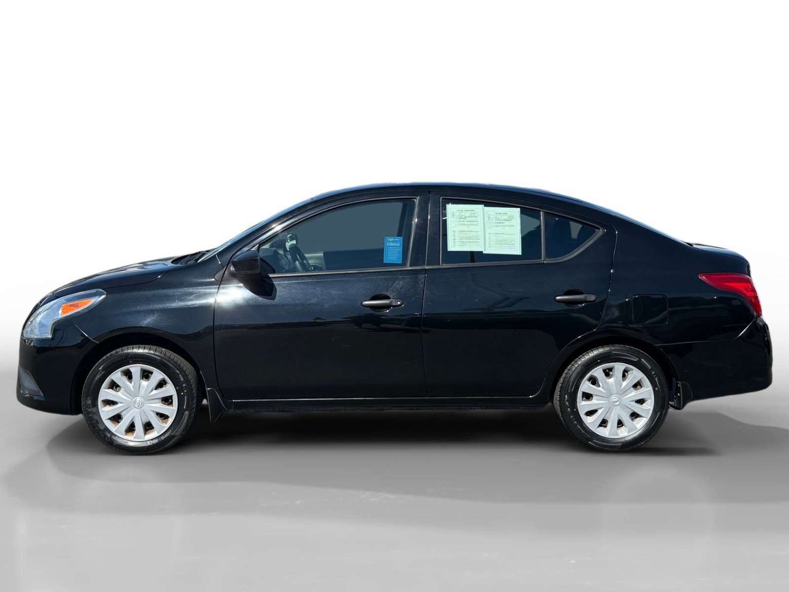 Used 2017 Nissan Versa S FWD image 2