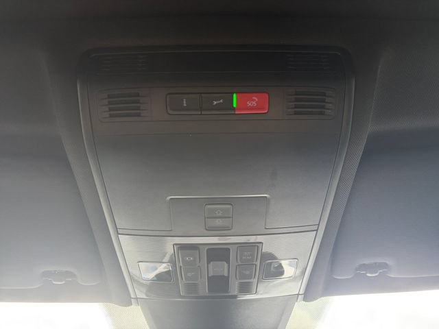 Used 2023 Volkswagen Tiguan SE R-Line FWD image 25