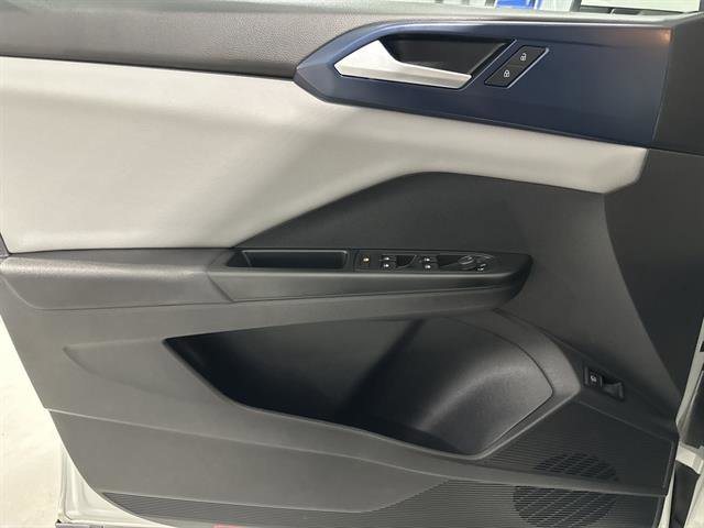 Certified 2022 Volkswagen Taos SE image 35