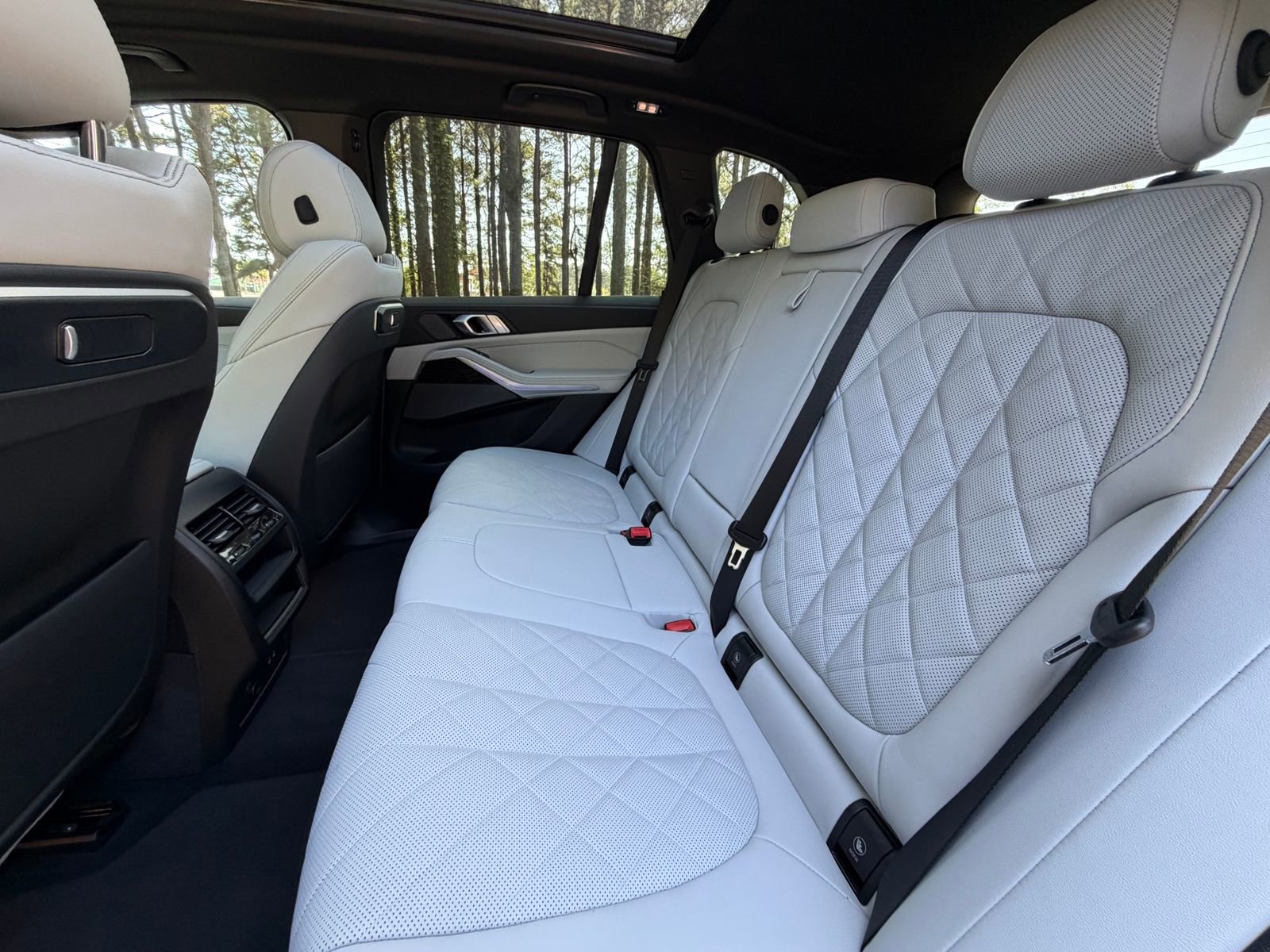 Certified 2024 BMW X5 xDrive50e w/ Premium Package image 14